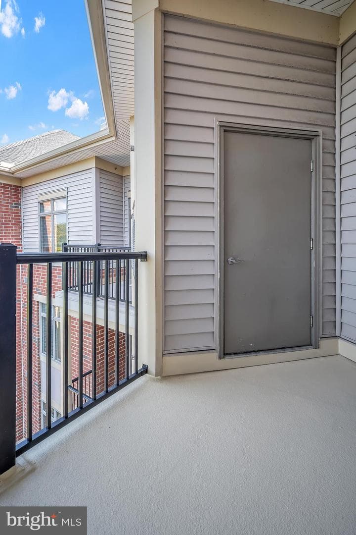 554 Carson Terrace photo 35