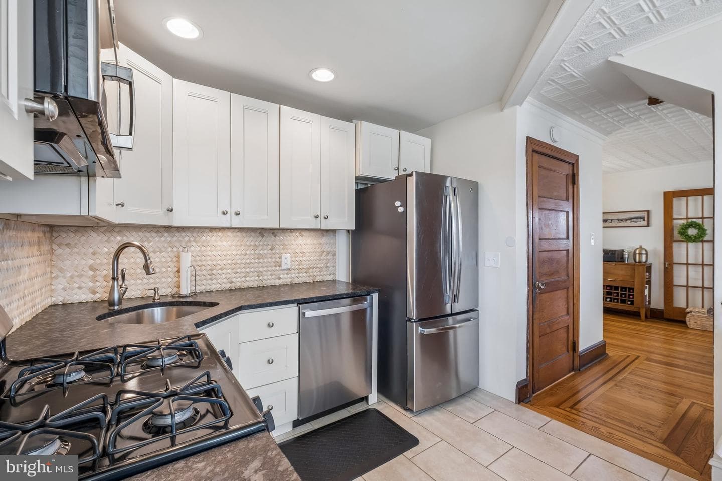 105 Spring Mill Avenue photo 17