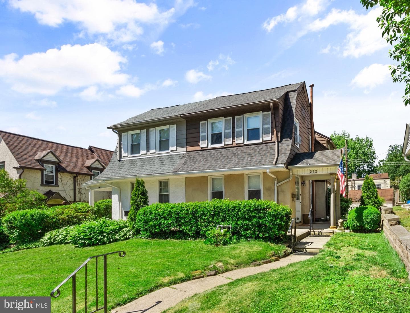 242 Henley Road
