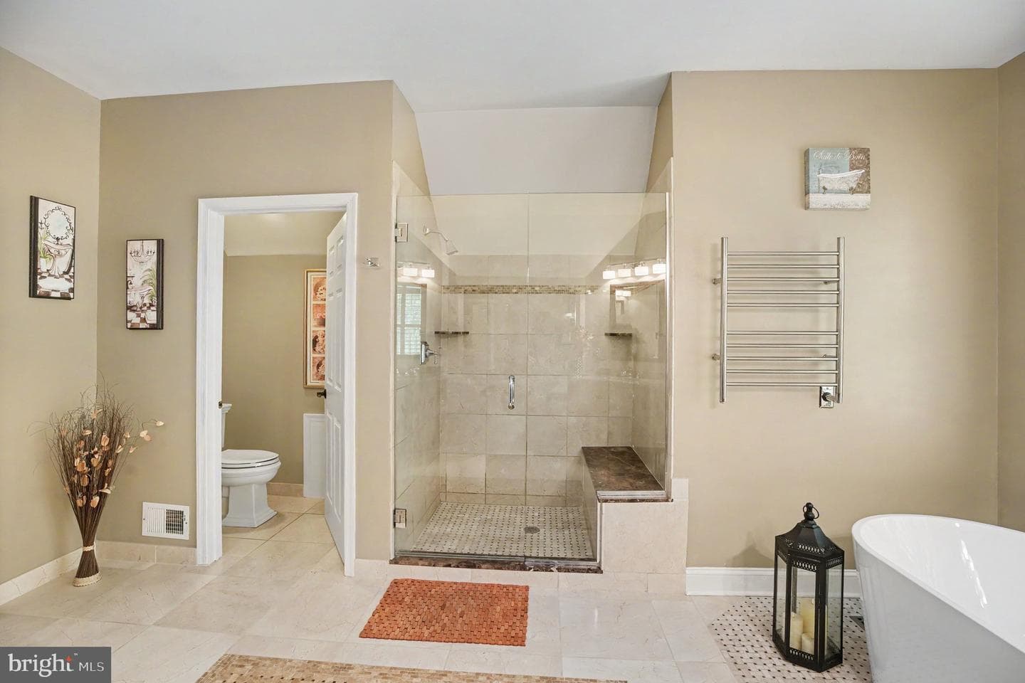 221 Hazeltine Circle photo 25