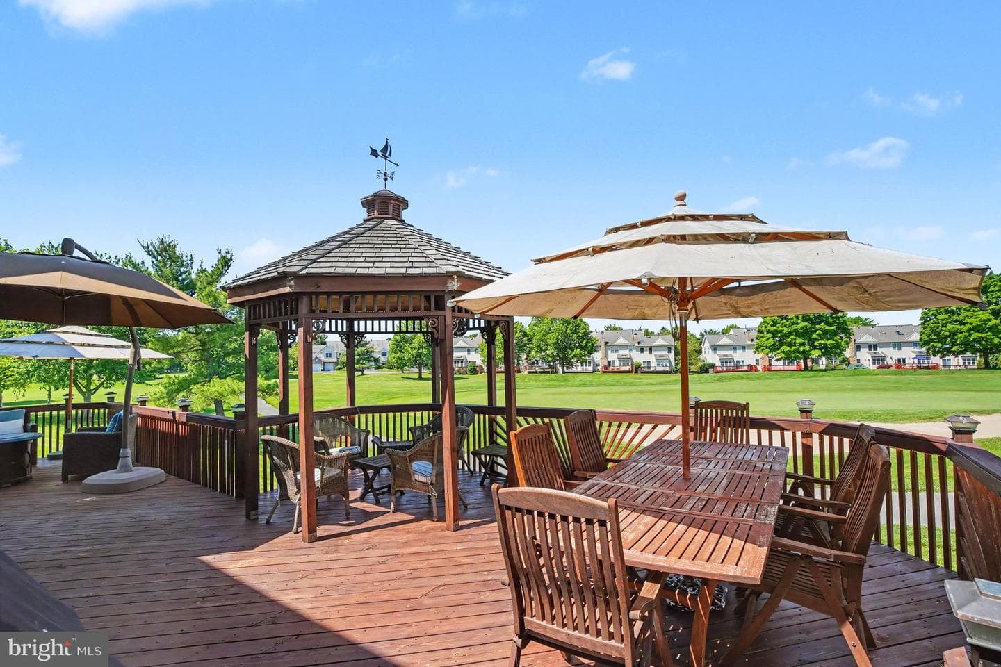 221 Hazeltine Circle photo 37