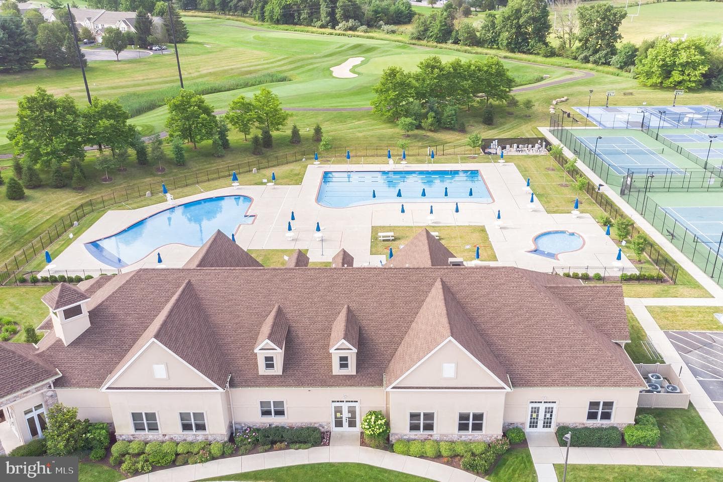 221 Hazeltine Circle photo 48