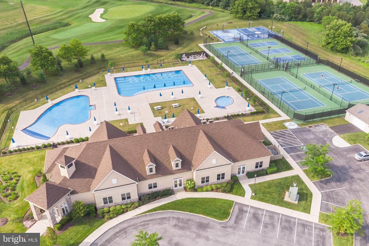 221 Hazeltine Circle photo 50