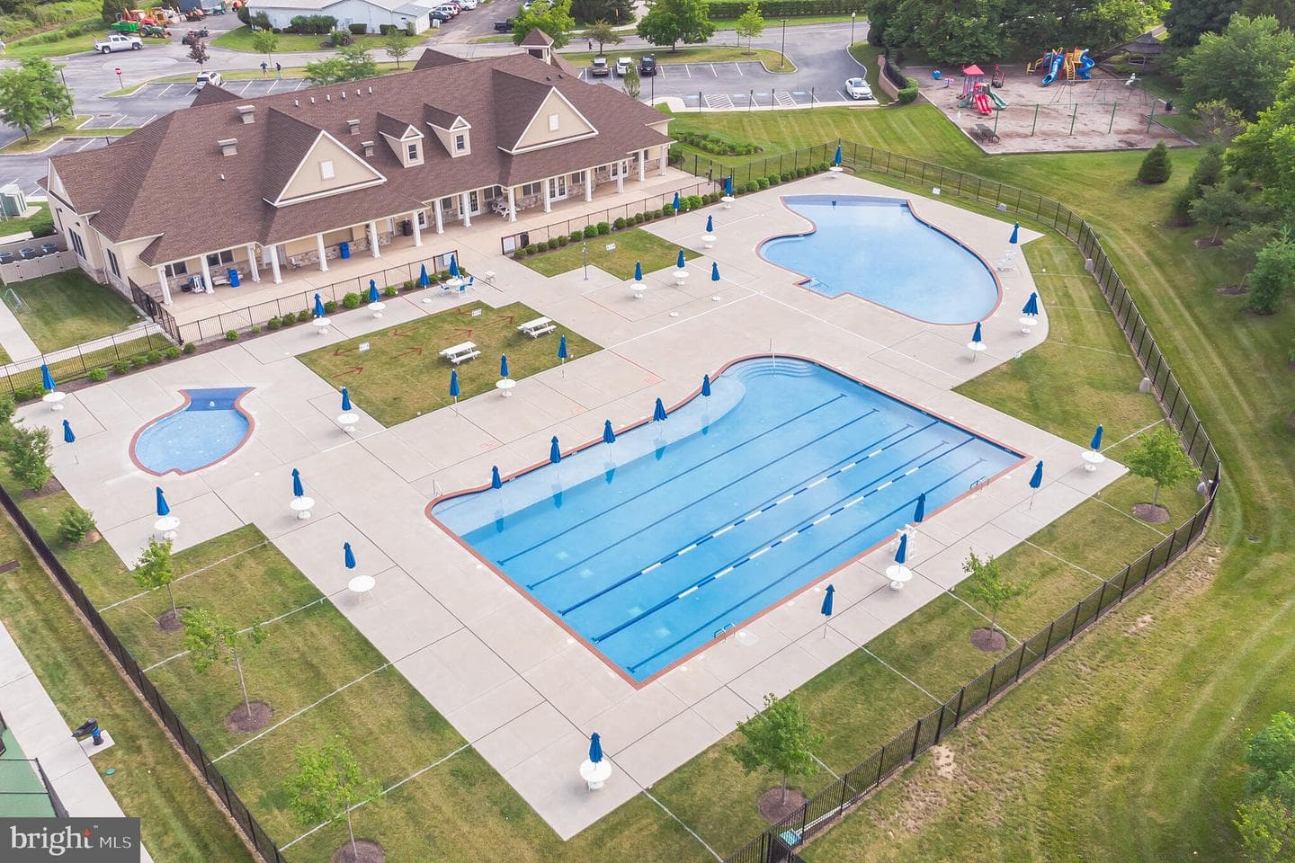 221 Hazeltine Circle photo 56
