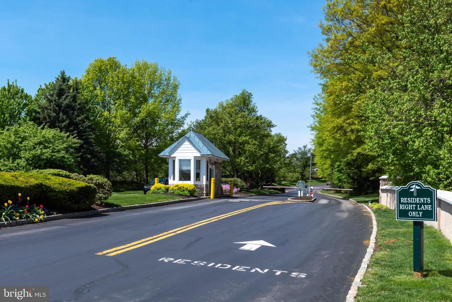 221 Hazeltine Circle photo 64