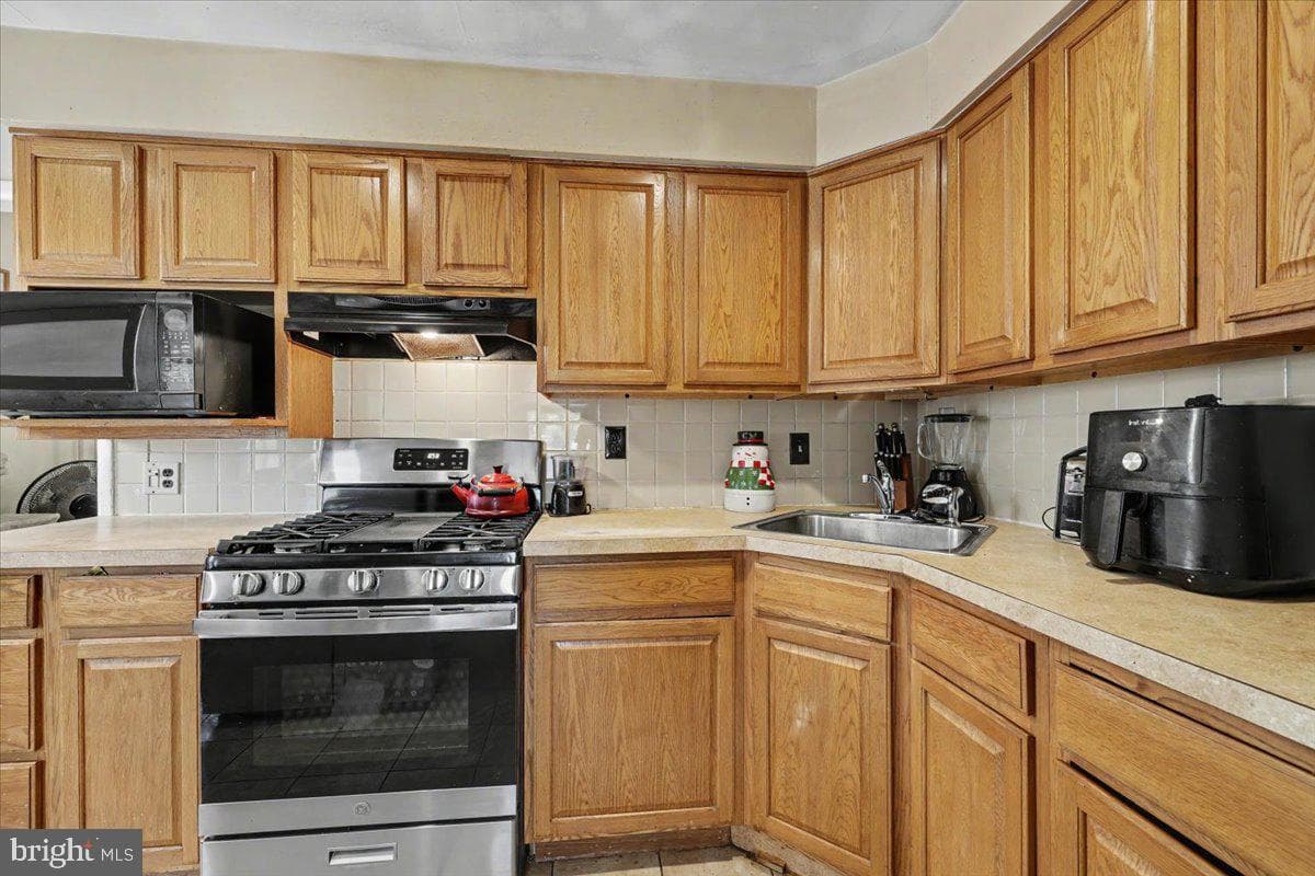 208 W 7th Avenue photo 5