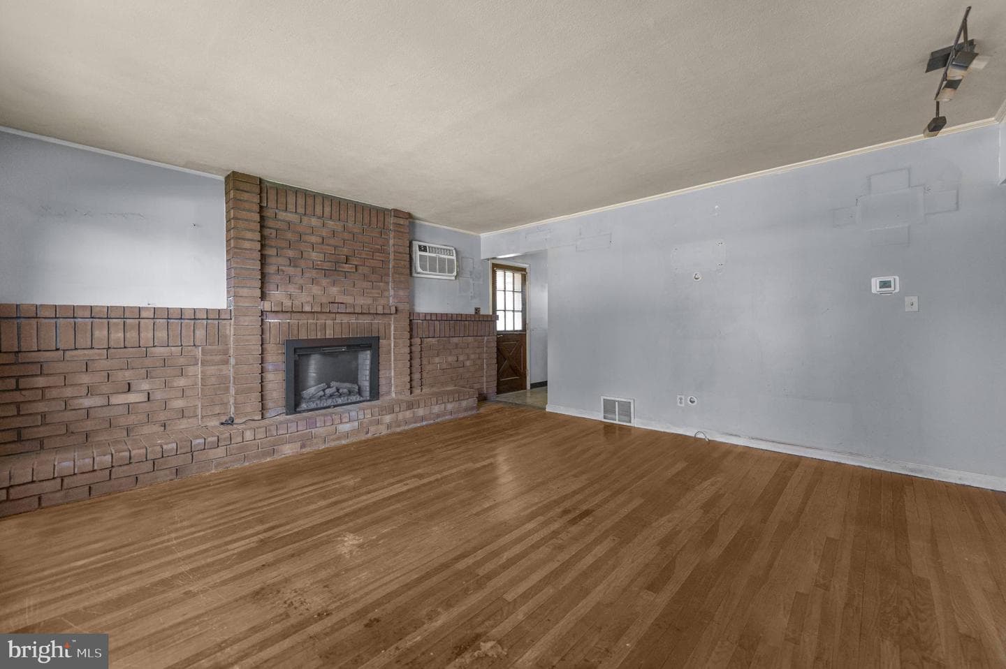402 Prince Frederick Street photo 8