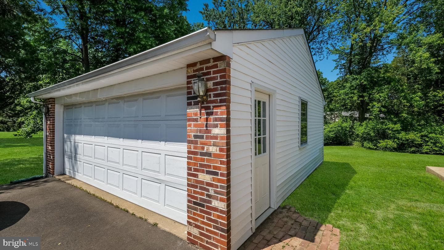 2548 Damian Drive photo 41