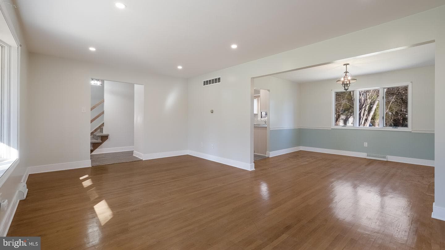 2548 Damian Drive photo 9