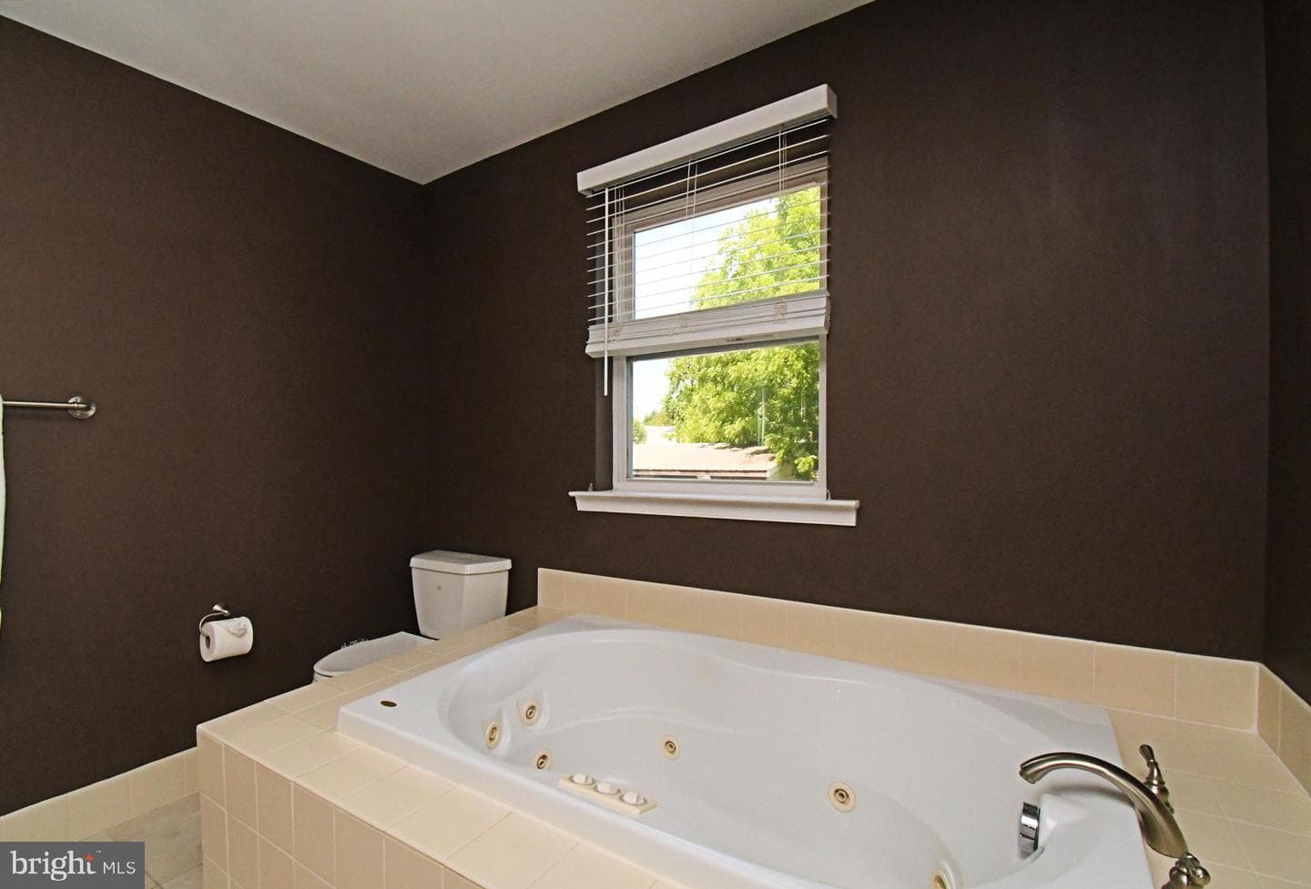 628 Jones Avenue photo 30
