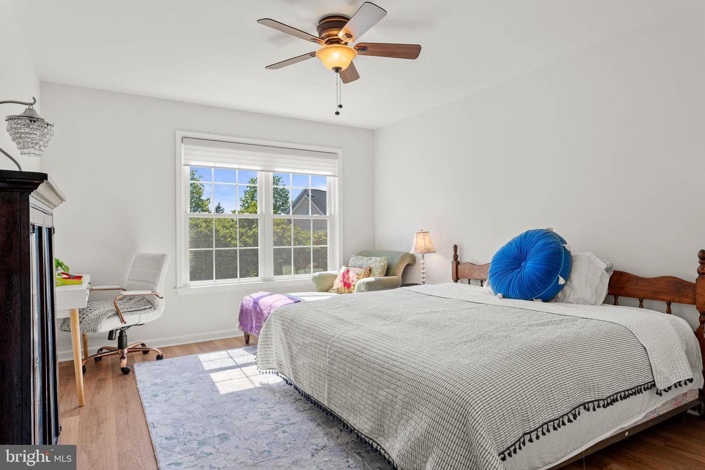 401 Tamworth Court photo 27