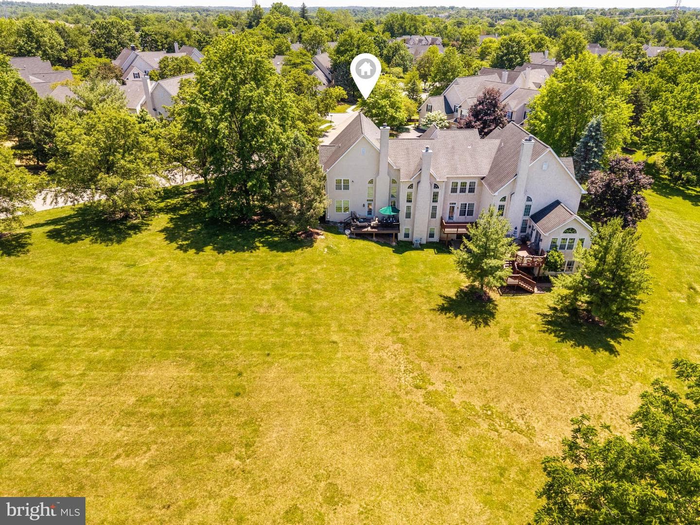 401 Tamworth Court photo 42