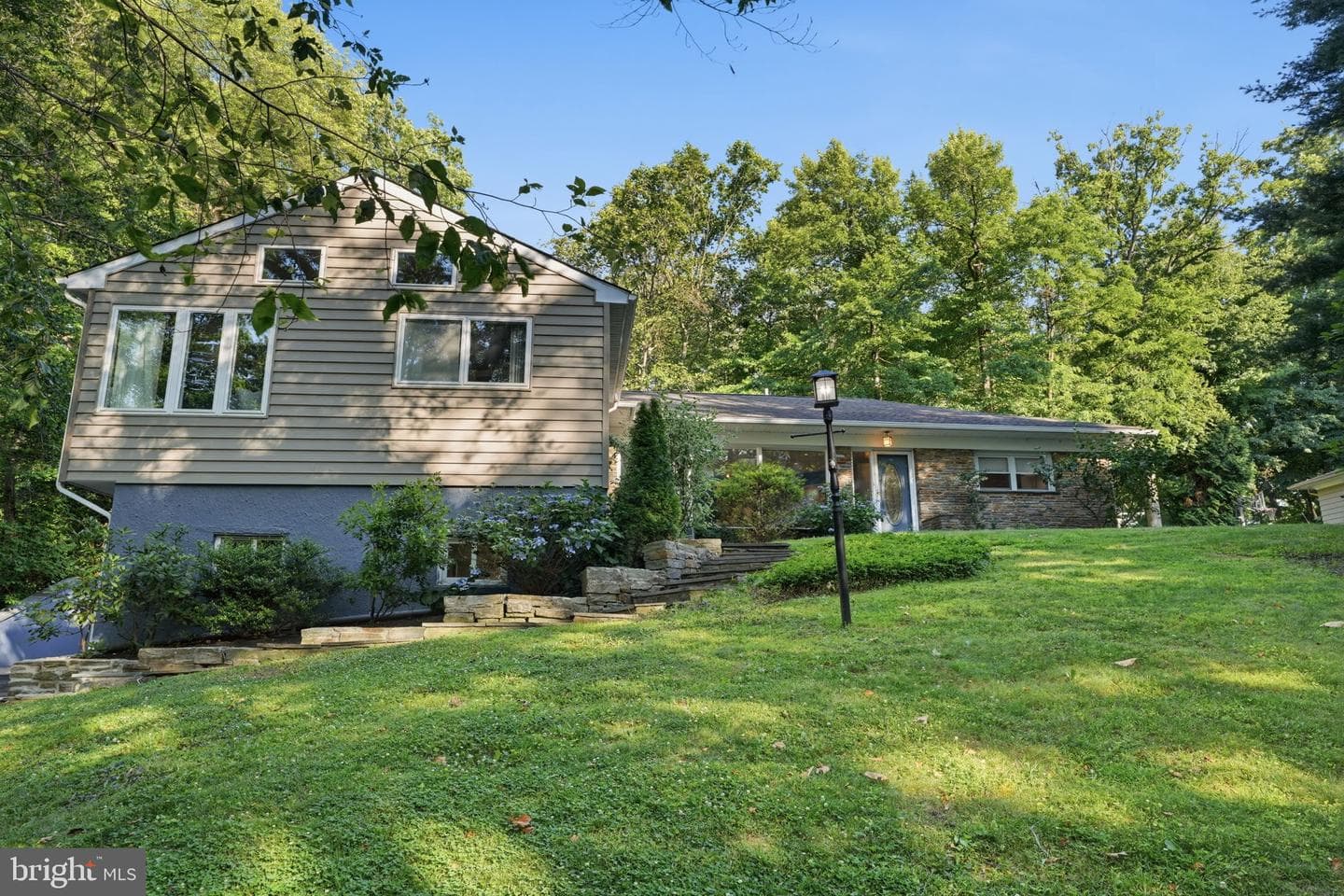 2115 Willow Brook Drive photo 10