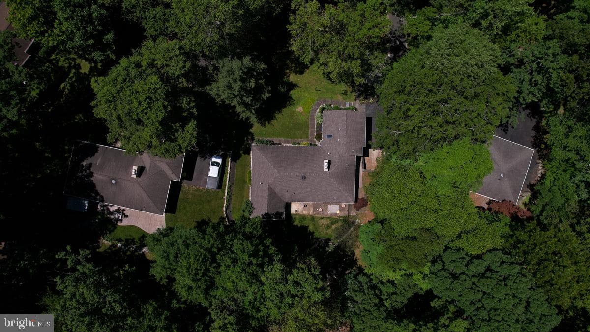 2115 Willow Brook Drive photo 3