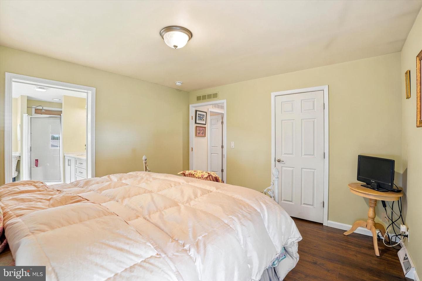 308 Meadow Court photo 12