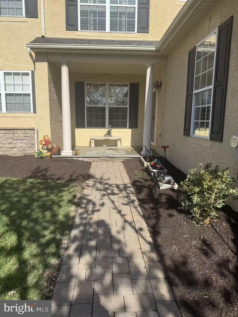 562 Farmdale Circle photo 32