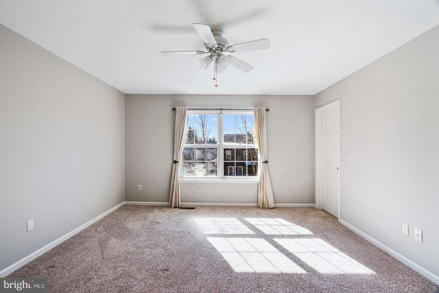 110 Pin Oak Court photo 14