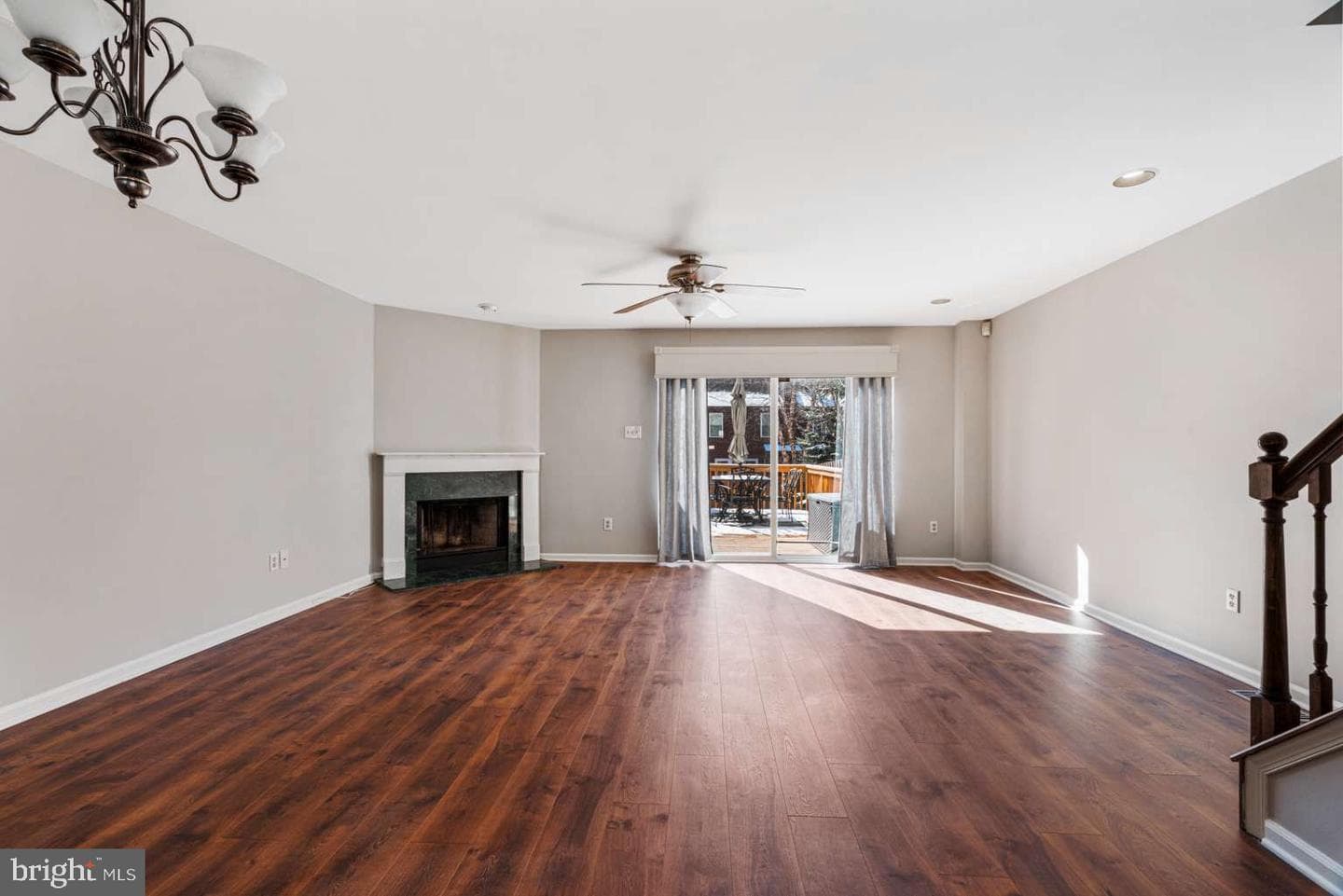 110 Pin Oak Court photo 8