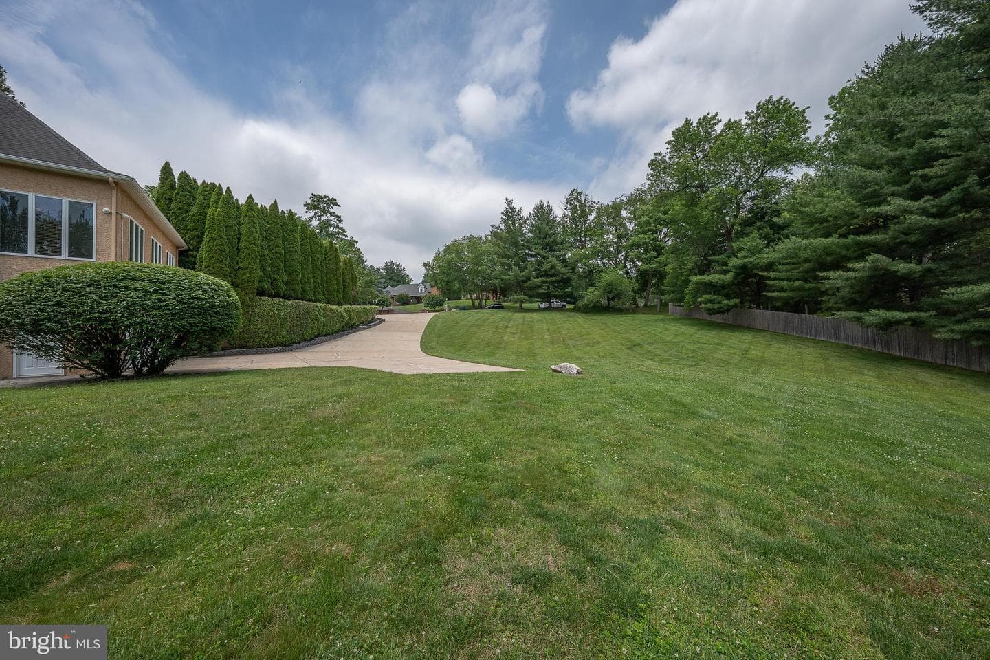 1041 Herkness Drive photo 83