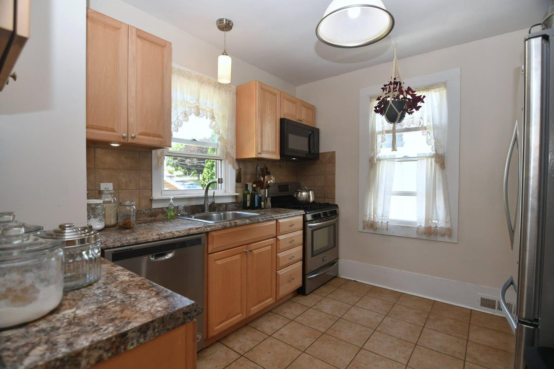 25 Center Avenue photo 6