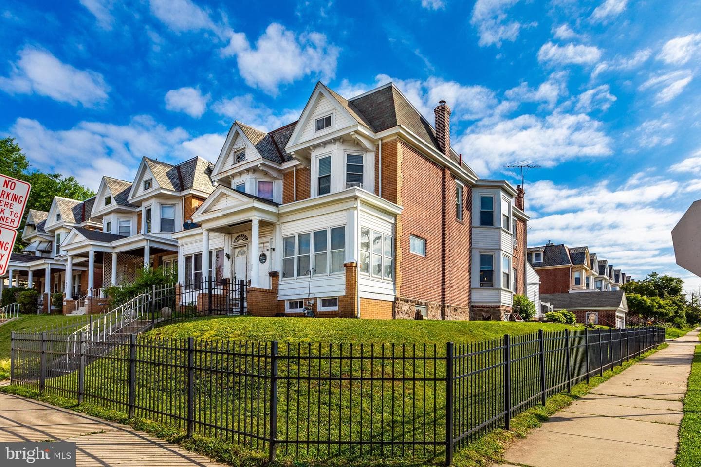 201 W Wood Street