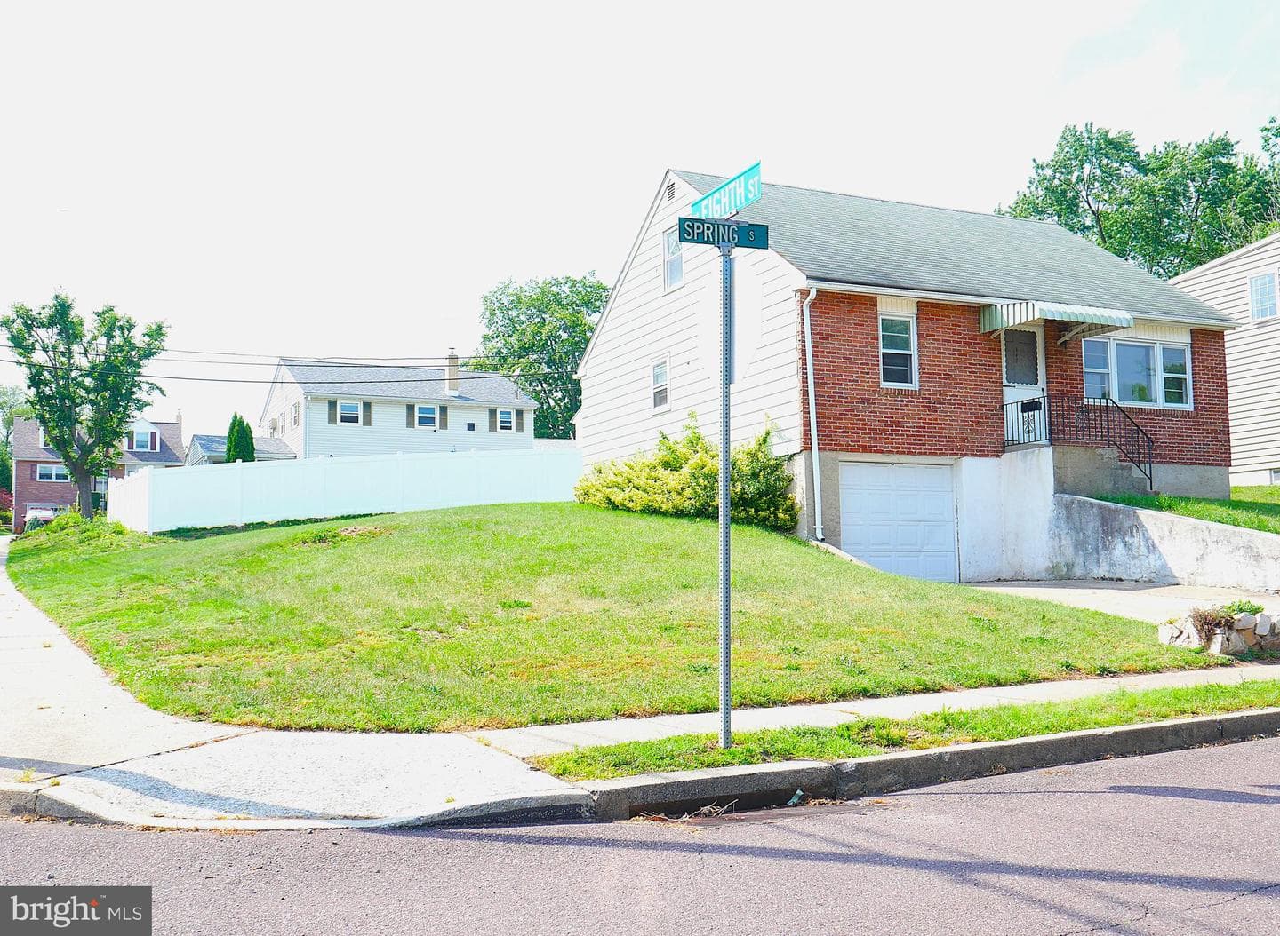 447 Spring Street photo 4