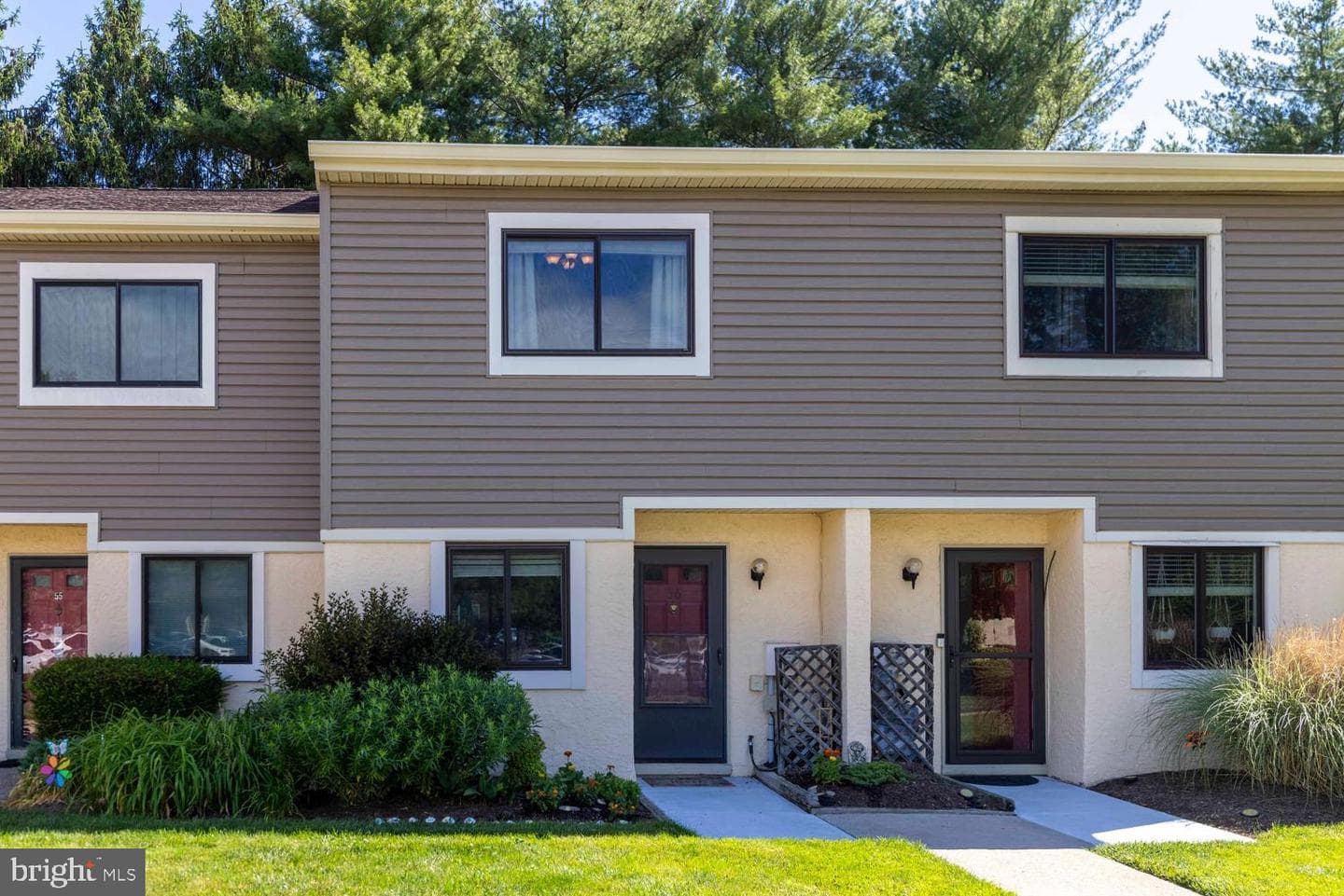 56 Ember Lane photo 1