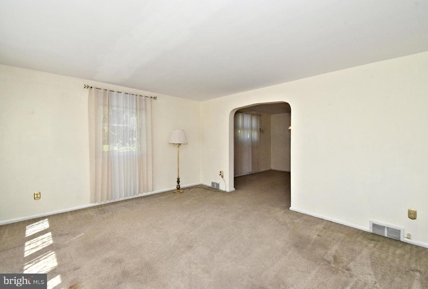 610 Topsfield Road photo 6