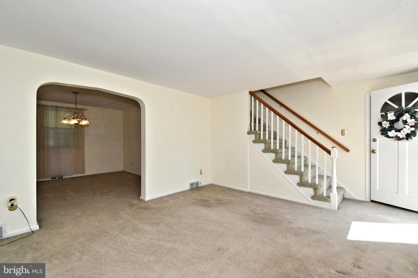 610 Topsfield Road photo 7