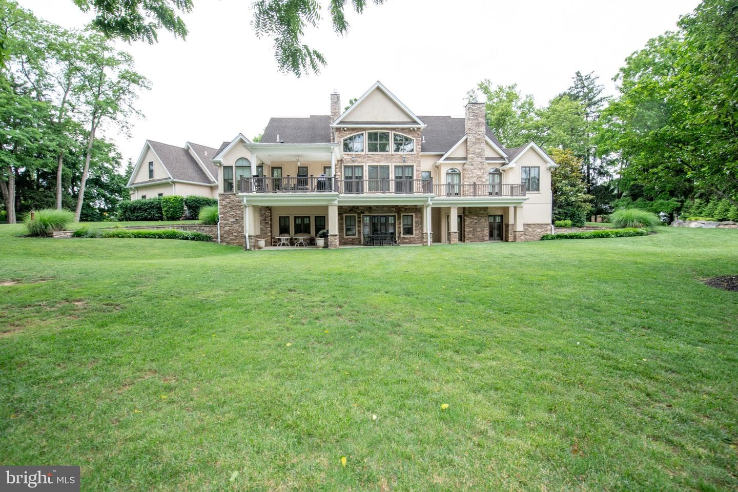 711 Moredon Road photo 18