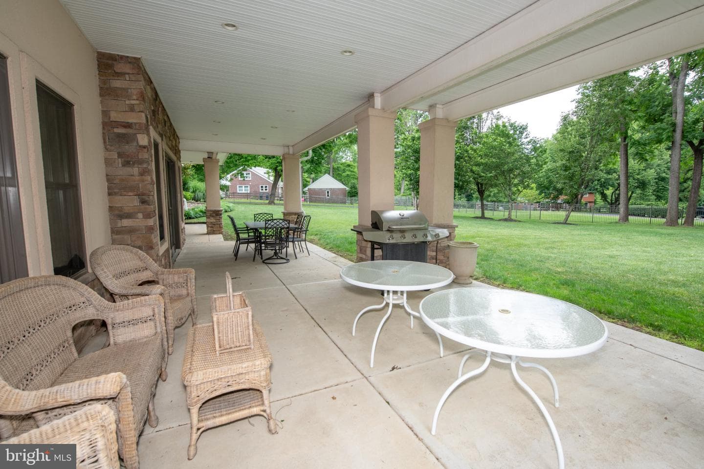 711 Moredon Road photo 22