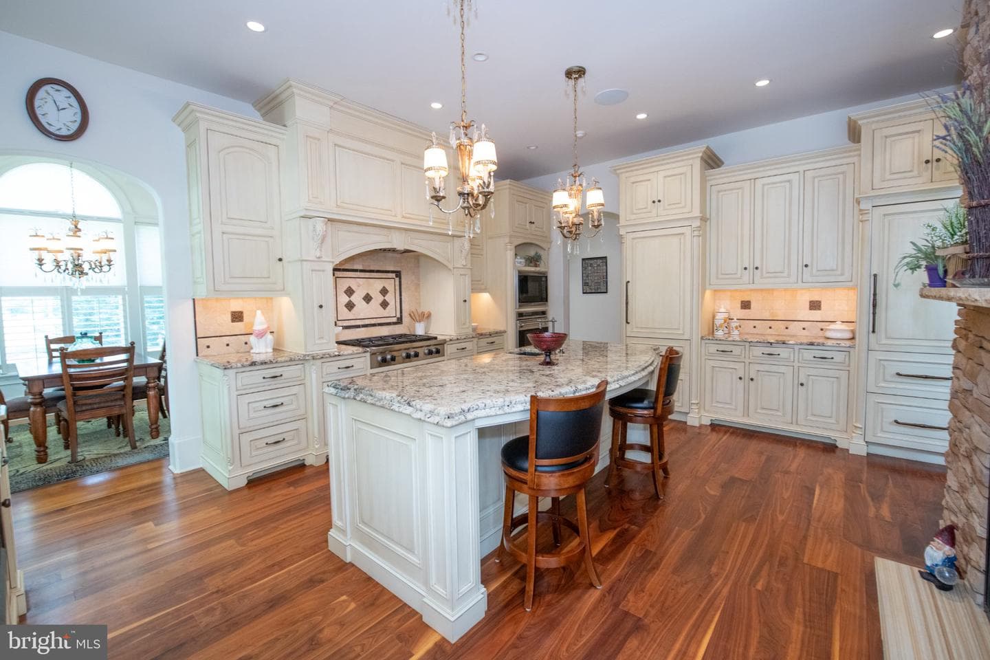 711 Moredon Road photo 64