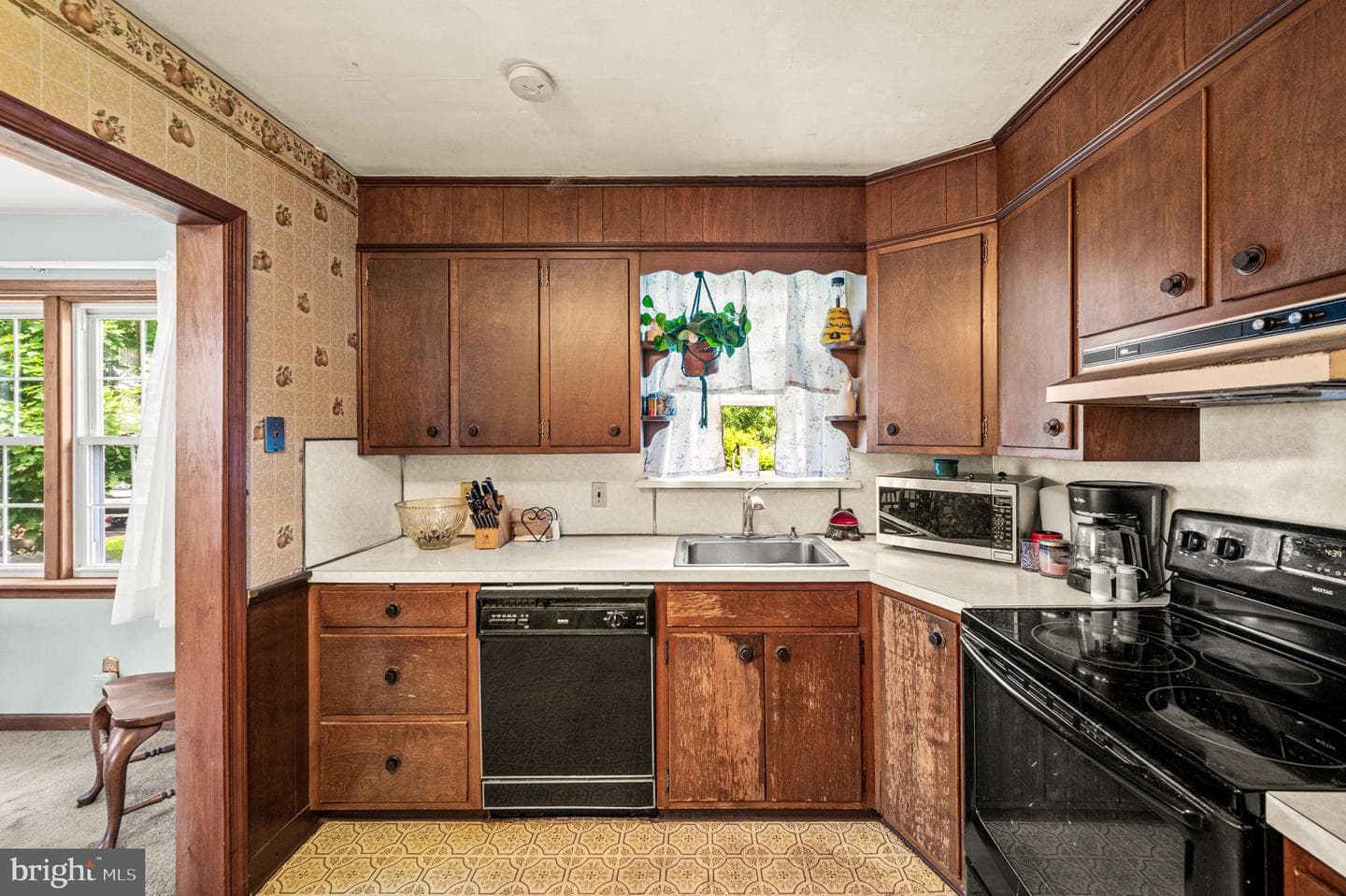 1460 Sunset Drive photo 14