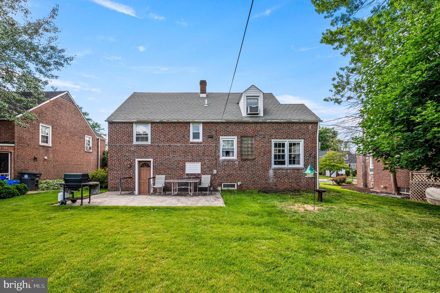 1460 Sunset Drive photo 4
