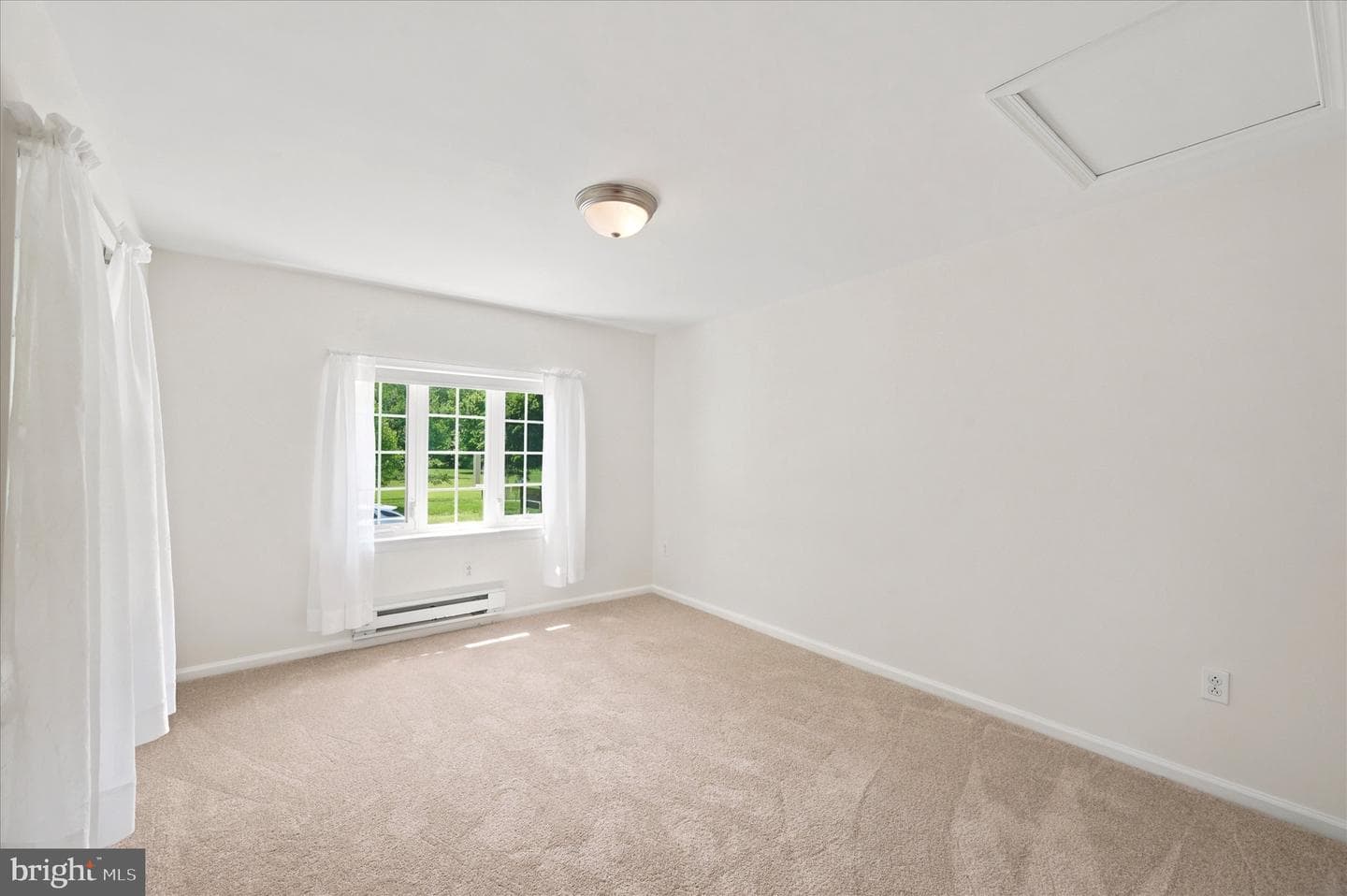 901 E Mermaid photo 20