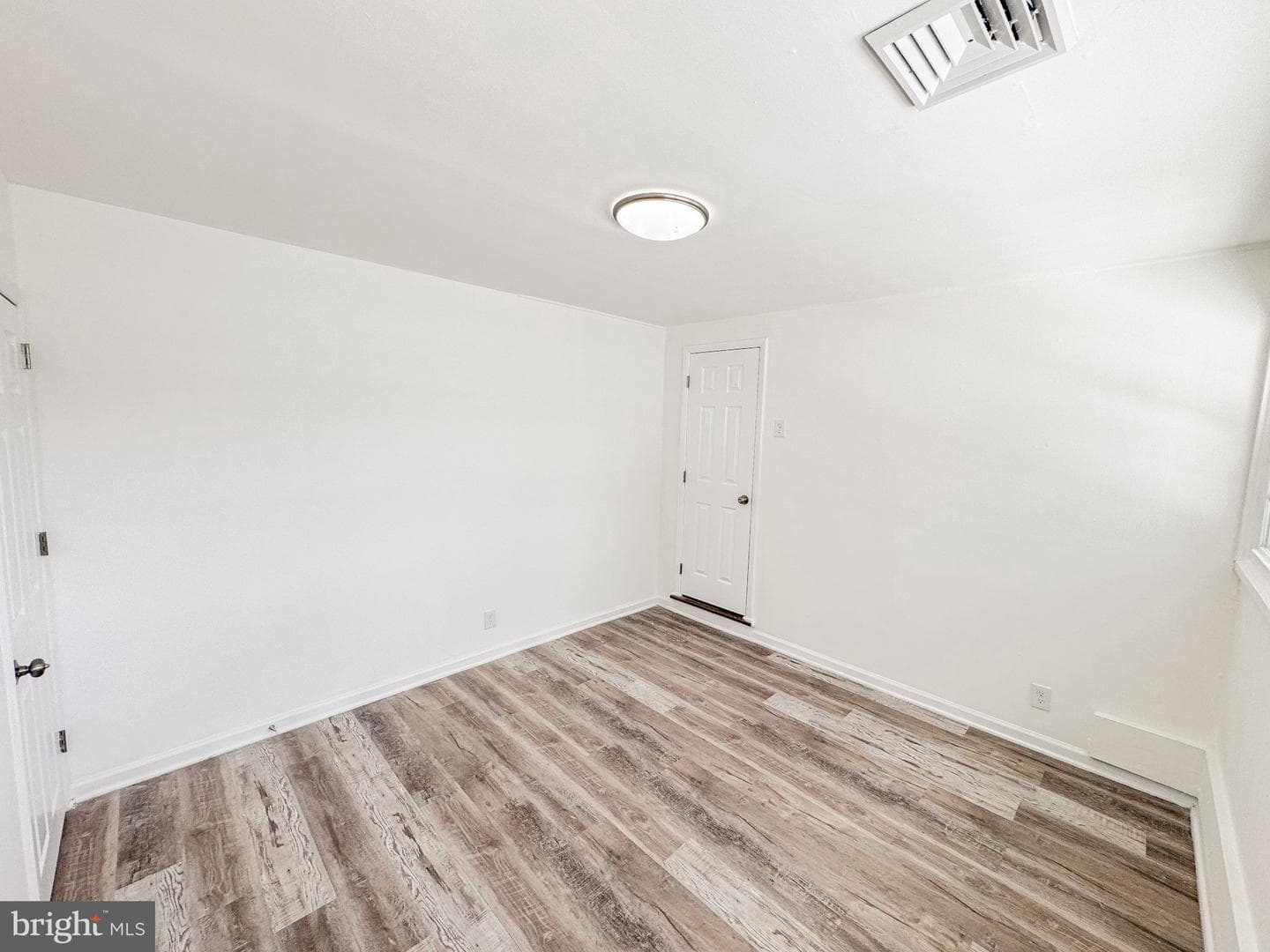 100 Norwood Lane photo 11
