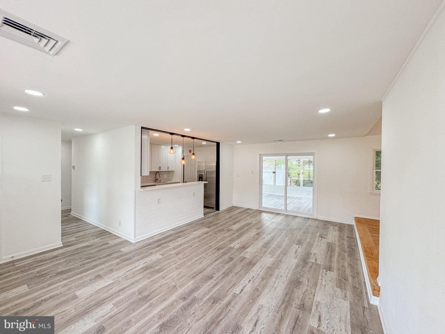 100 Norwood Lane photo 3
