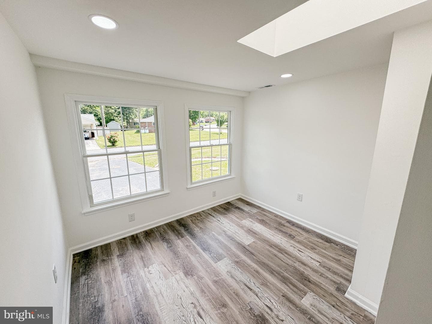 100 Norwood Lane photo 8