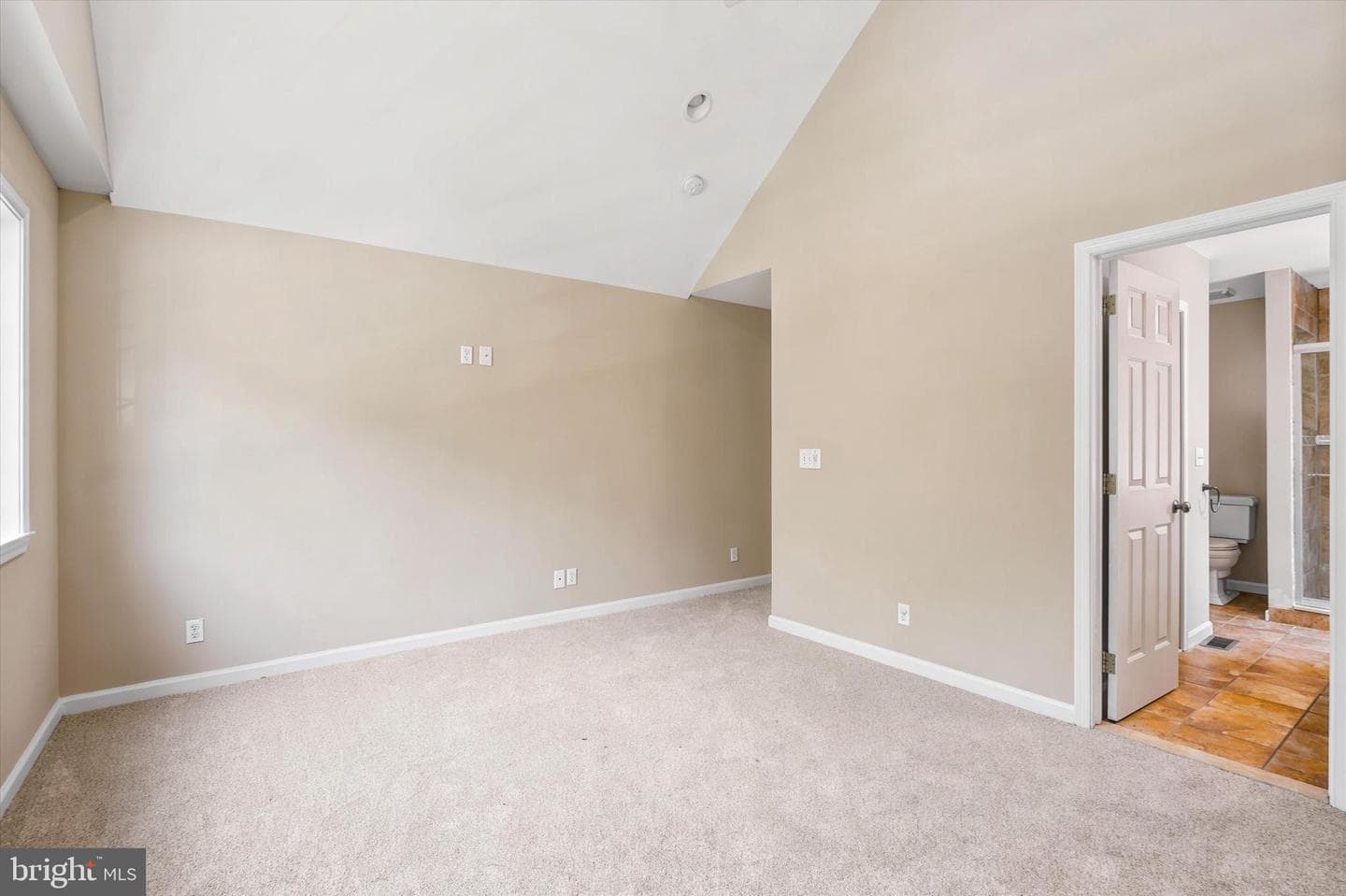 205 S Locust Street photo 12