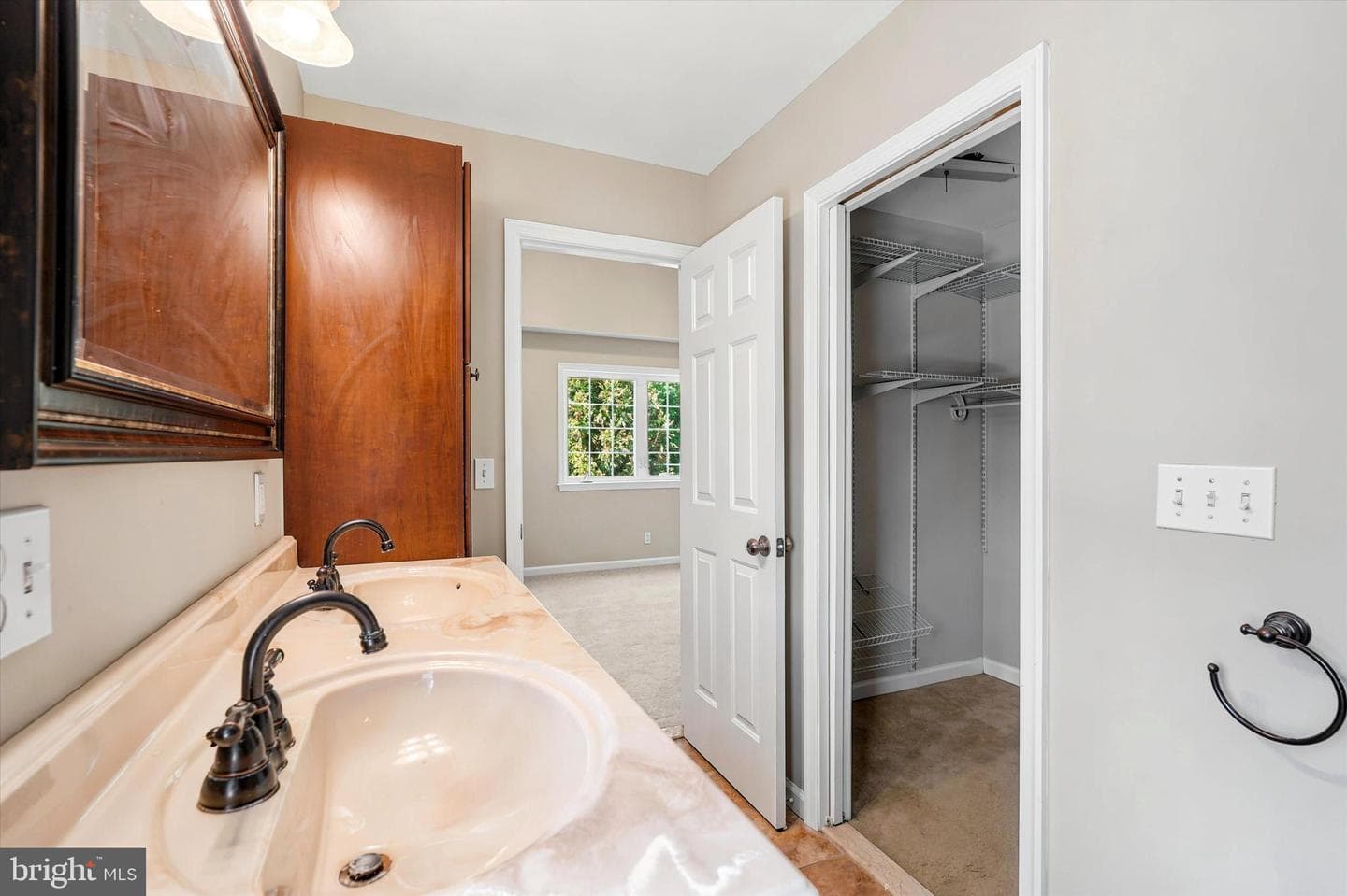 205 S Locust Street photo 14