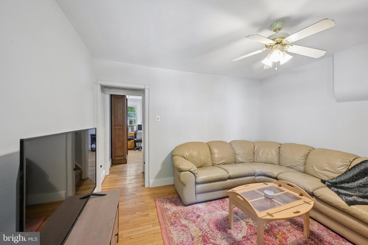 325 W Spring Avenue photo 6