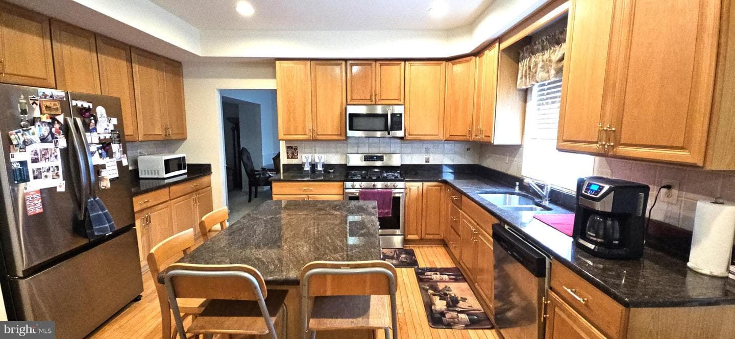 101 Tennyson Lane photo 15