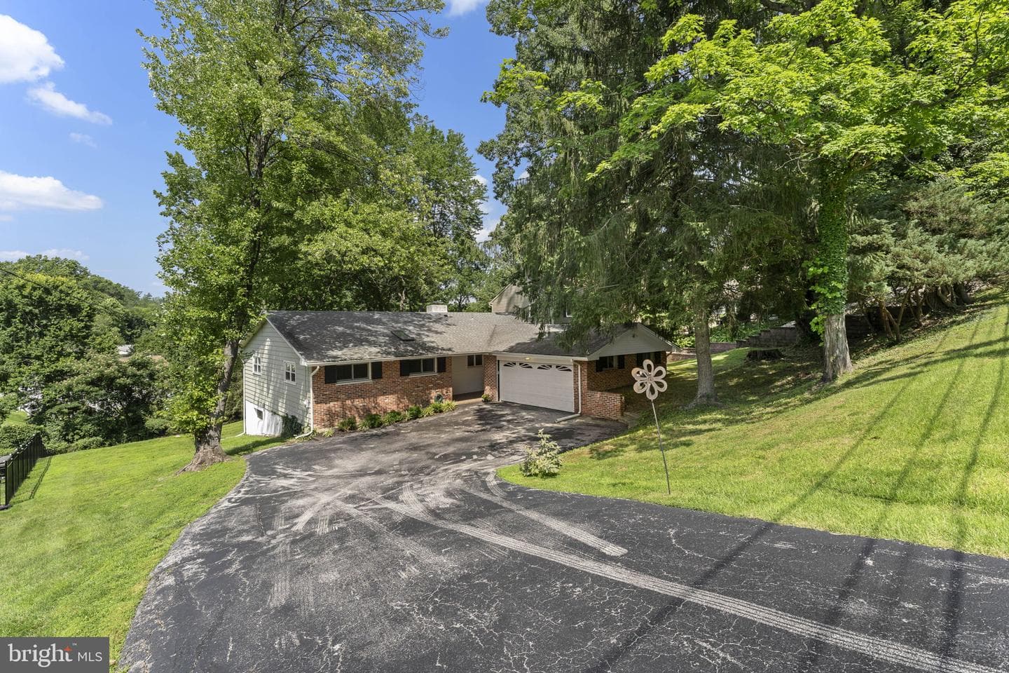 262 Lantern Lane photo 1