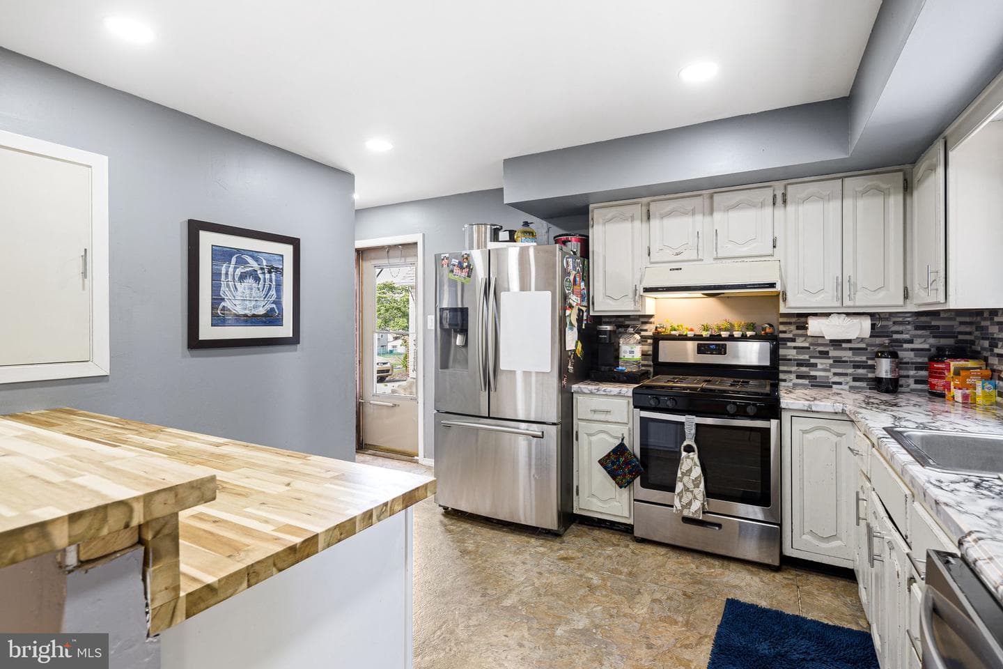 209 Castello Avenue photo 3