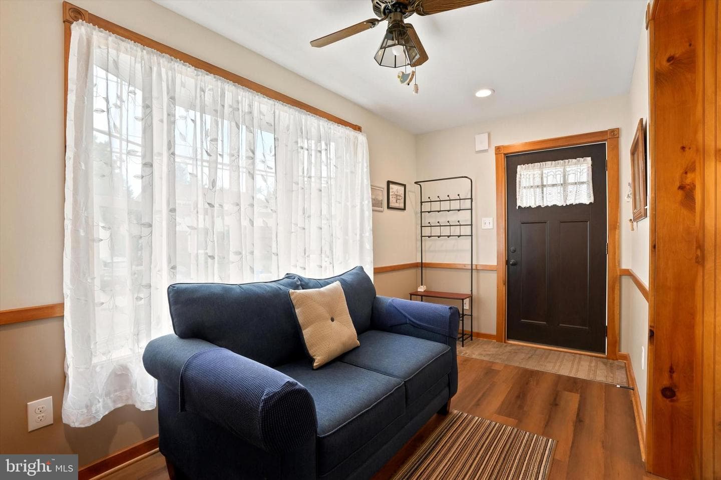 35 Elm Avenue photo 4
