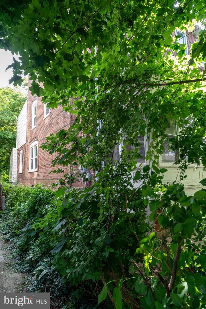 120 W 7th Avenue photo 28