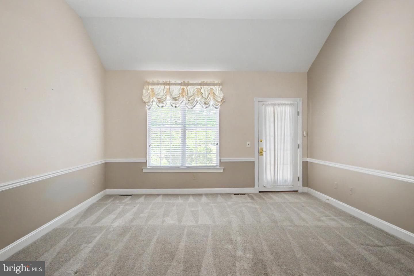 1503 Tarrington Way photo 23