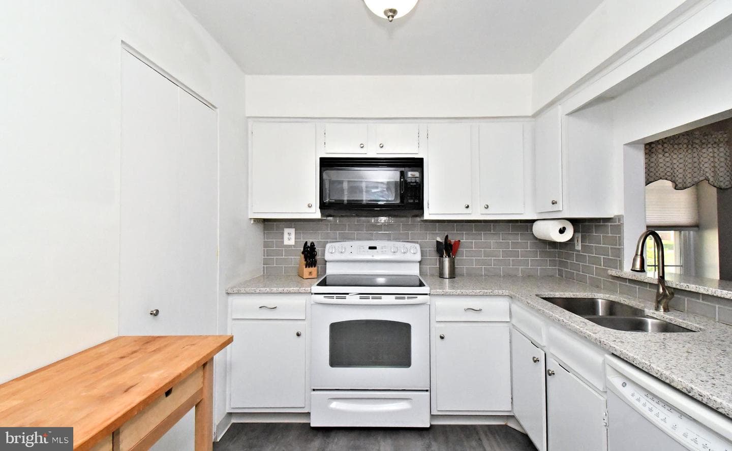 1108b Jefferson Court photo 13