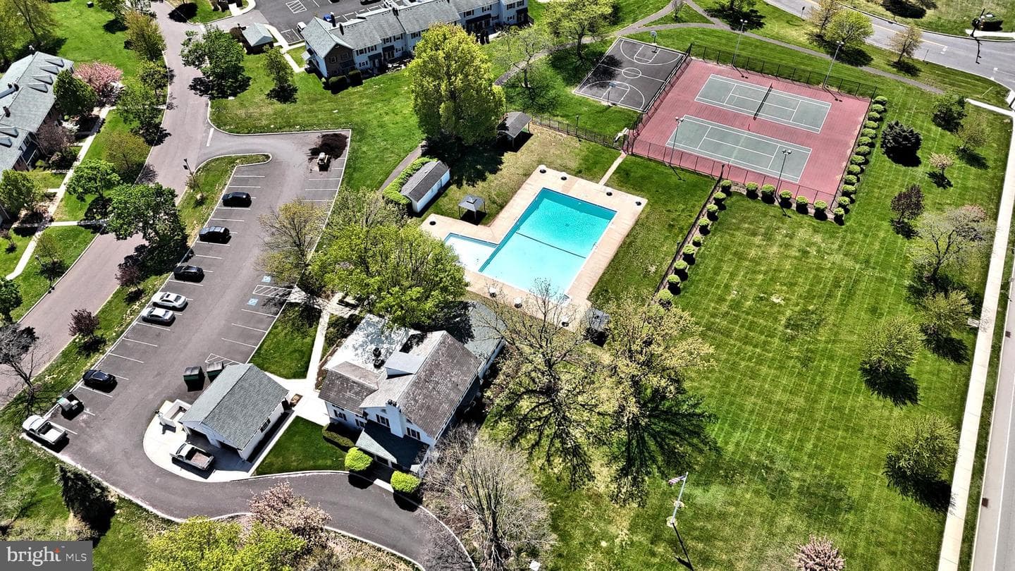 1108b Jefferson Court photo 40