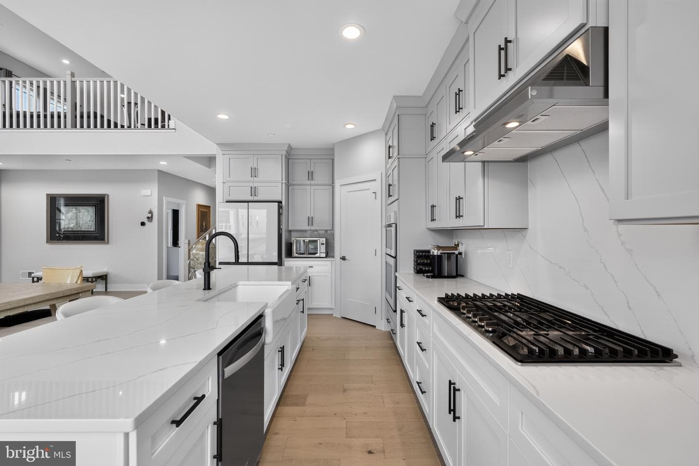 1100 Hewes Street photo 7